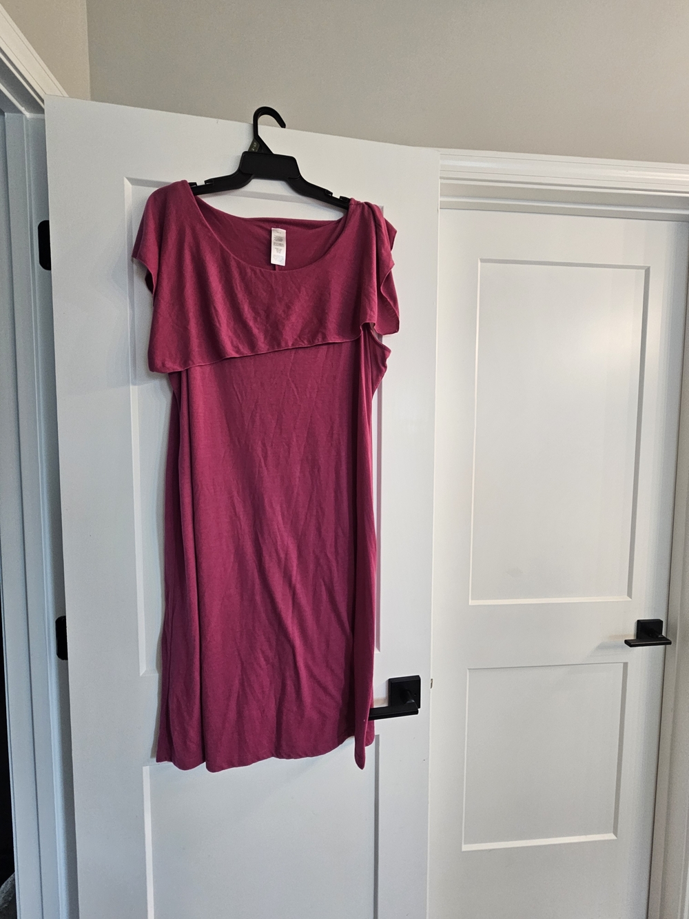 Women's Magenta Scoop Neck Midi Nursing Dress L3**